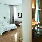 贾妮娜住宿加早餐别墅酒店 4*