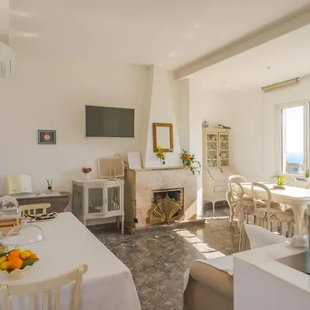 Oda ve Kahvaltı Giannina Taormina