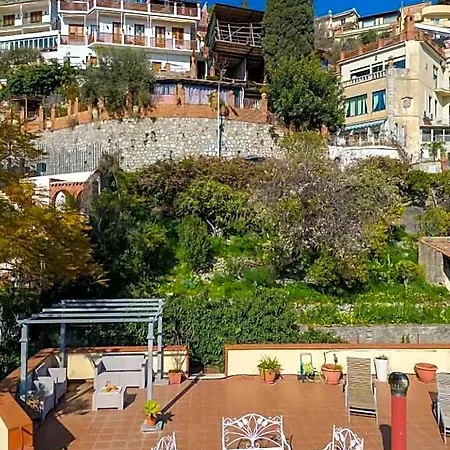 Giannina Bed & Breakfast 4*