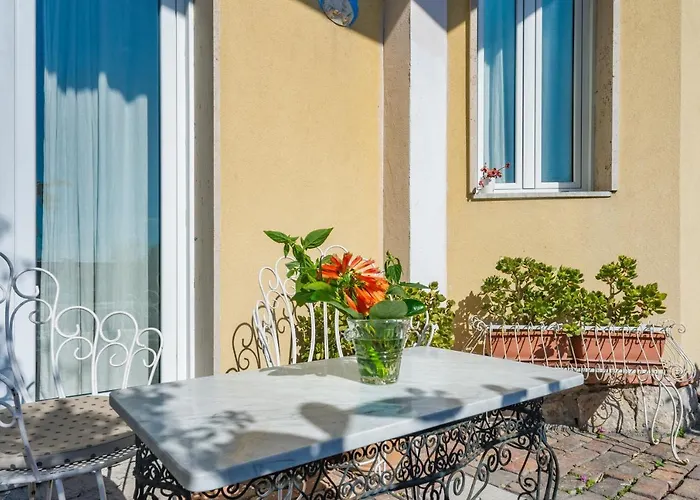Giannina Bed & Breakfast 4*