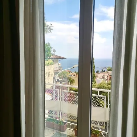 فندق مبيت وإفطار Giannina تاورمينا